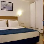 リゾート Armas Fugla アブサルア