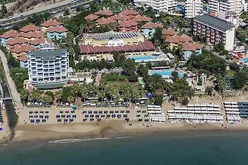 아르마스 그린 풀라 비치 리조트 4*